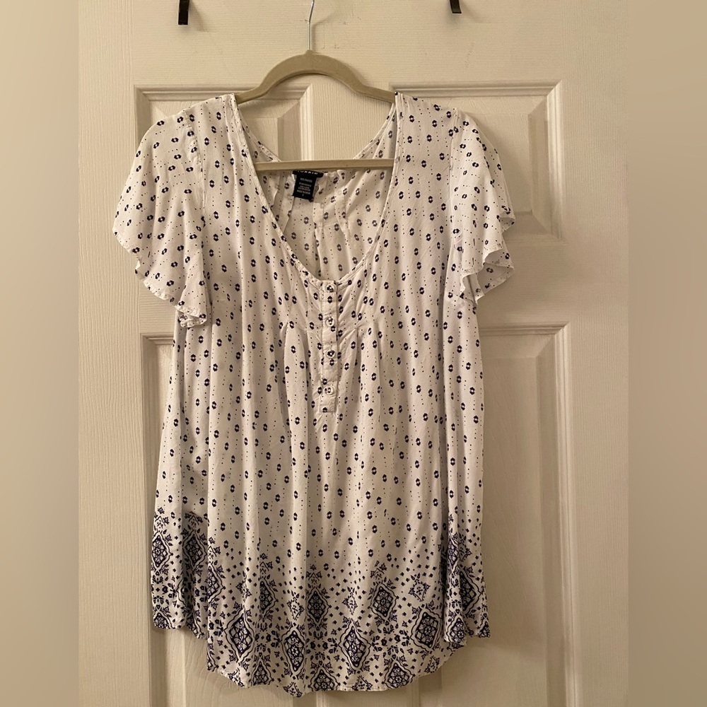 Torrid White Flutter Sleeve Blouse Relaxed Buttoned